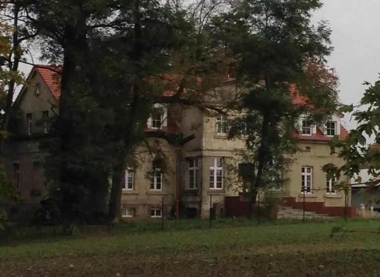 Majatalo Palac Osowo Gostynskie