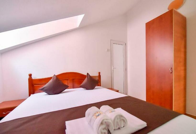 پانسیون Vila Haven Camere De Inchiriat