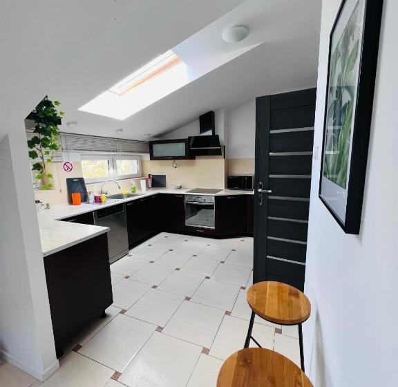 پانسیون Apartamenty Pokoje Willa Bielany