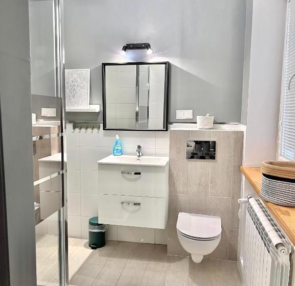 پانسیون Apartamenty Pokoje Willa Bielany