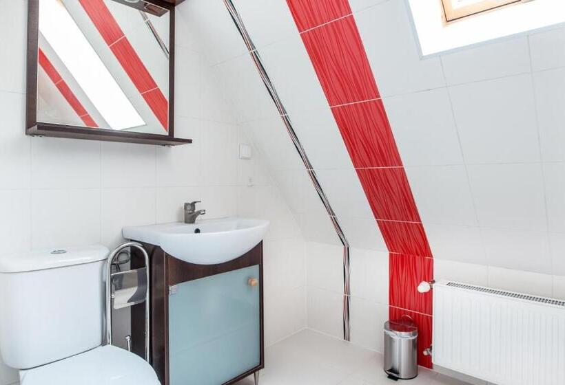 住宿加早餐  Folkowy Dworek Spa & Fun