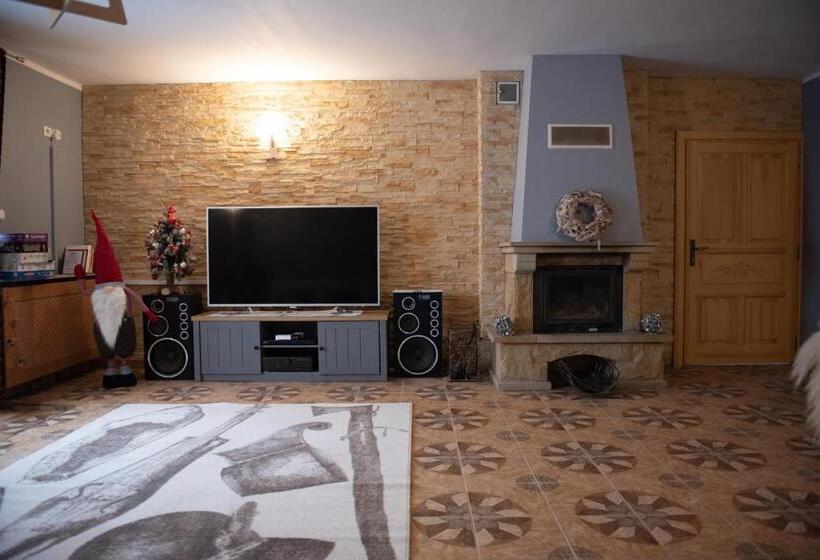 住宿加早餐  Folkowy Dworek Spa & Fun