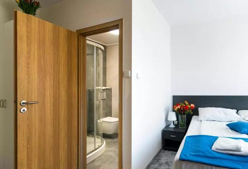 Aamiaismajoitus (B&B) Park Apartamenty Chrzanów