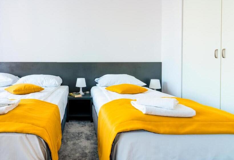 مبيت وإفطار Park Apartamenty Chrzanów