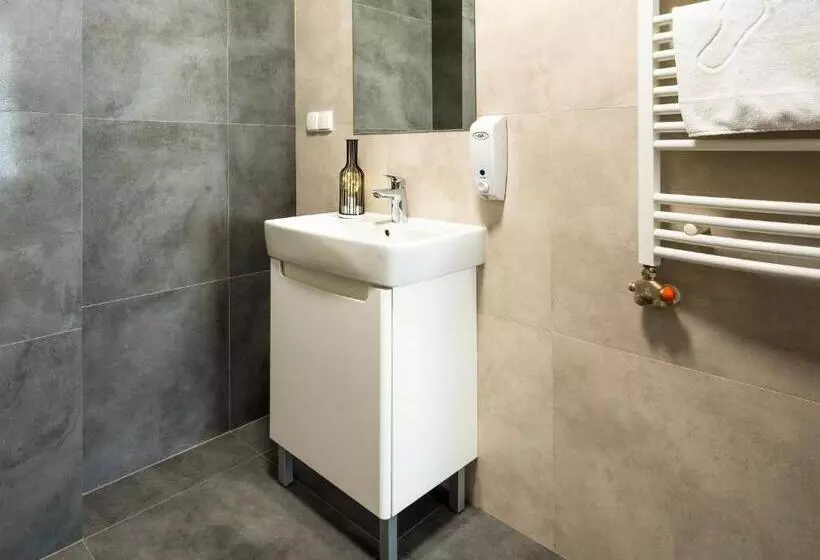 Aamiaismajoitus (B&B) Park Apartamenty Chrzanów