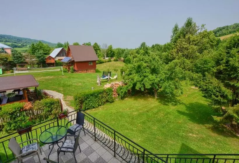 Aamiaismajoitus (B&B) Pod Akacjami