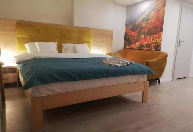 تختخواب و صبحانه U źródeł