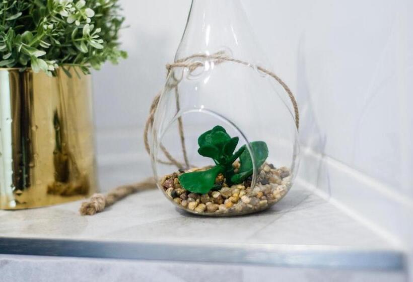 צימר Underground Jacuzzi Rooms