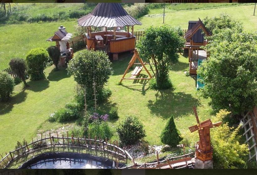 هتل Agrotatry U Stachy