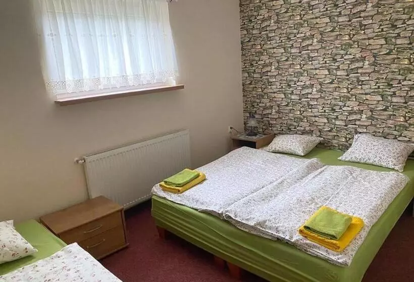 ホテル Agroturystyka Kapellanka   Kraina Wygasłych Wulkanów