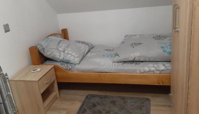 酒店 Agroturystyka Na Górce U Barbary Domek Letniskowy