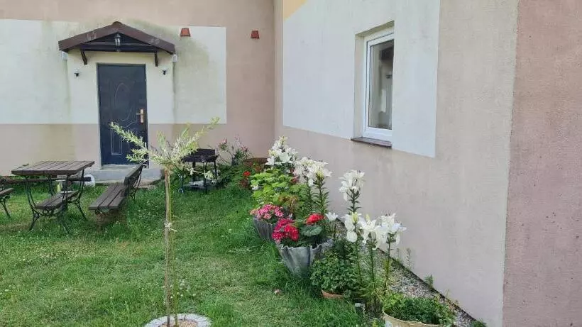 ホテル Agroturystyka Nowogród
