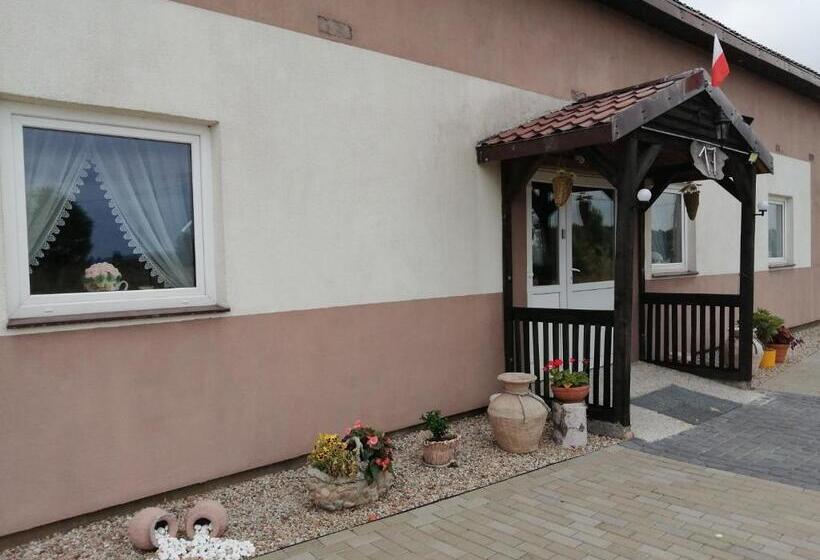 ホテル Agroturystyka Nowogród