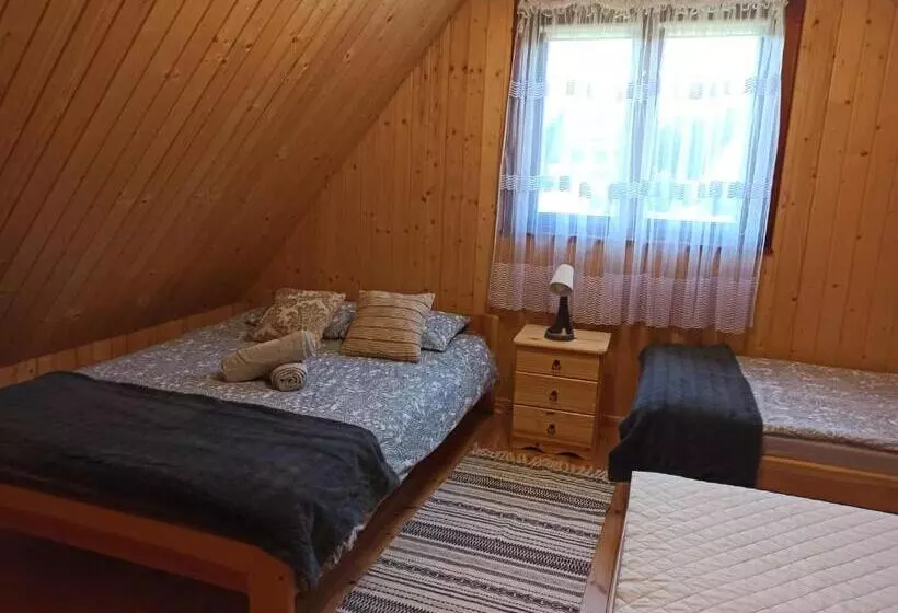 Hotelli Agroturystyka Uroki Roztocza