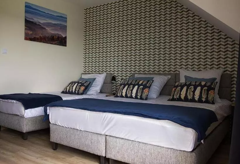 Majatalo Barwald Hills