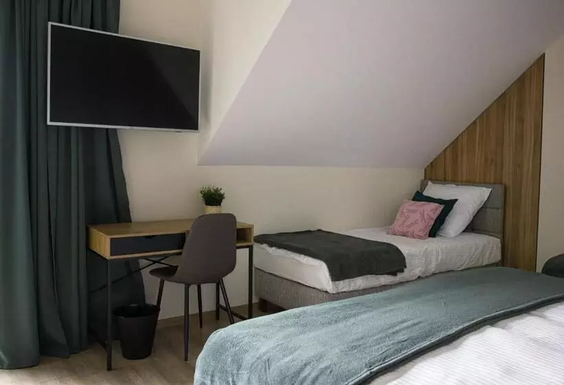 Majatalo Barwald Hills