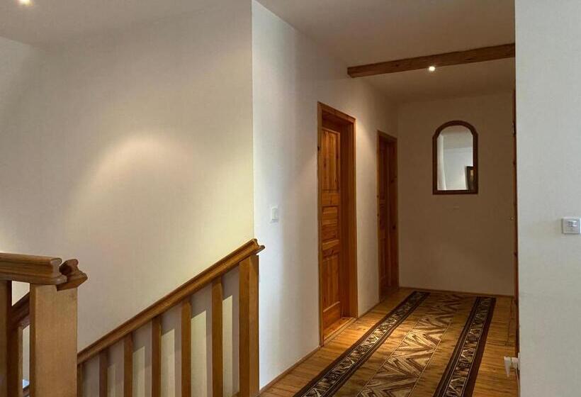 ペンション Iwenica