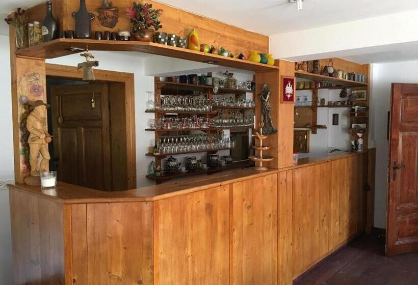 ペンション Iwenica