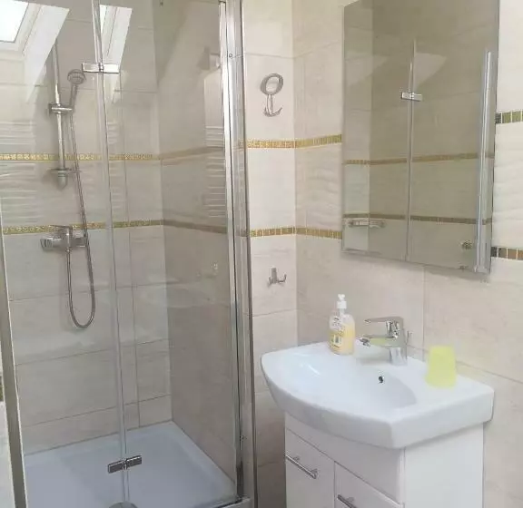 ペンション Leniwy Motyl