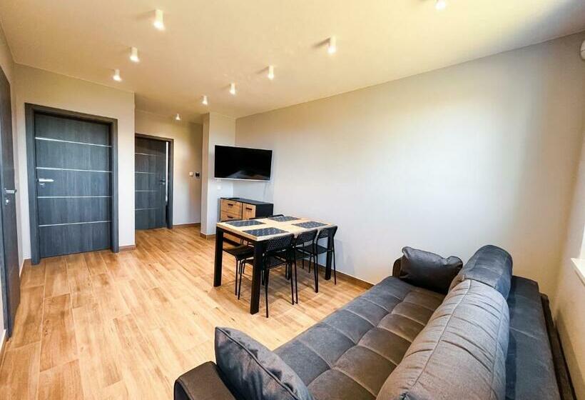 膳宿费 Pod Czwórką