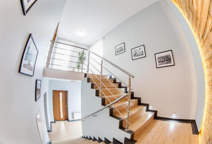 膳宿费 Willa Wita