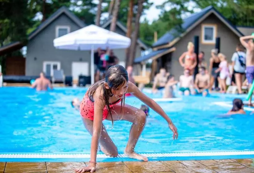 Lomakeskus Ośrodek Kolonijno Wczasowy Mewa   Przy Plaży Z Basenem Z Podgrzewaną Wodą I Mini Spa