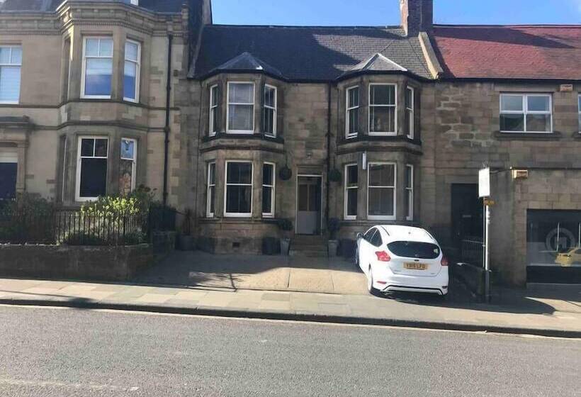 مبيت وإفطار Castle Gate