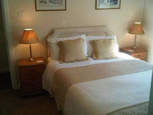 تختخواب و صبحانه Forest Gate Lodge