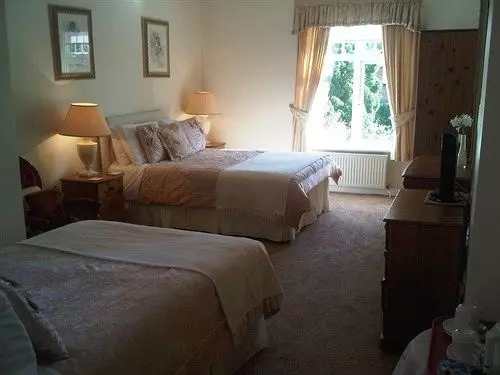 تختخواب و صبحانه Forest Gate Lodge