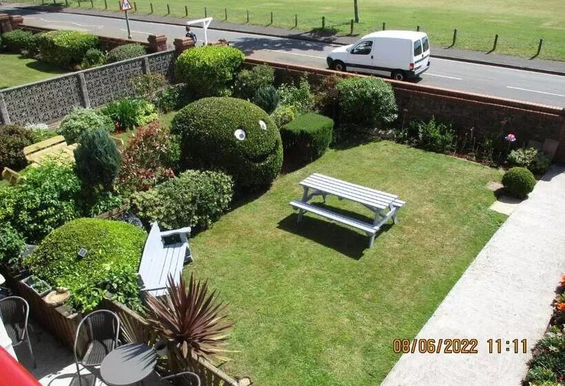 住宿加早餐 Sefton Lodge Seafront ,panoramic Sea View Ensuite Balconys Available, Guest Garden