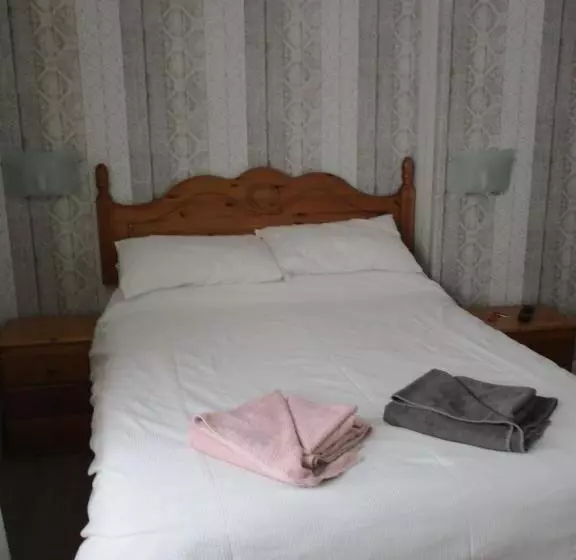 住宿加早餐 Sefton Lodge Seafront ,panoramic Sea View Ensuite Balconys Available, Guest Garden