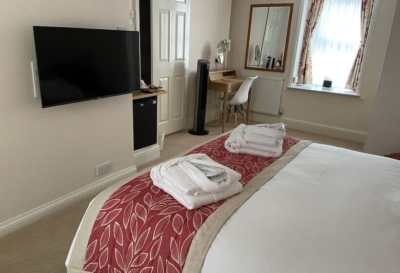 تختخواب و صبحانه The Clarence