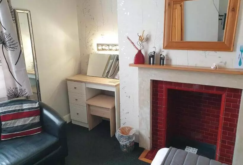 Bed and Breakfast The Pathways Guest House