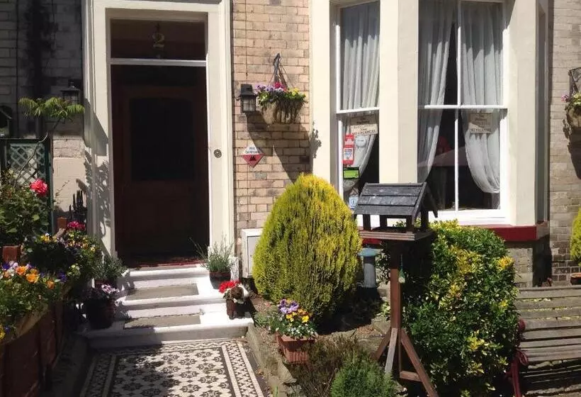 Bed and Breakfast The Pathways Guest House