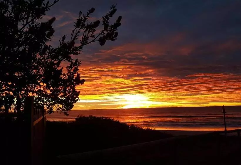 Emerald Sands Holiday Apartments