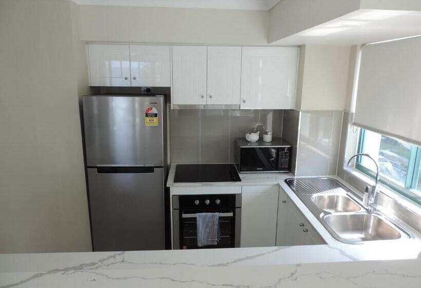 Emerald Sands Holiday Apartments