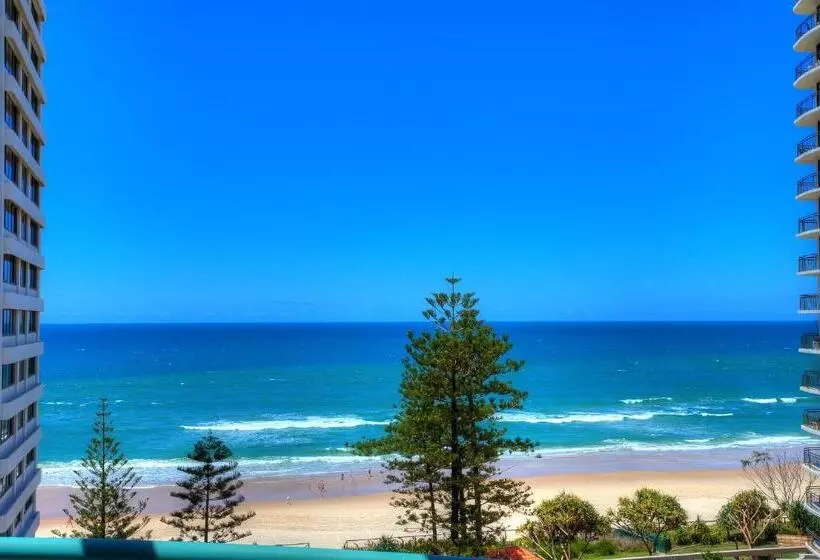 Emerald Sands Holiday Apartments