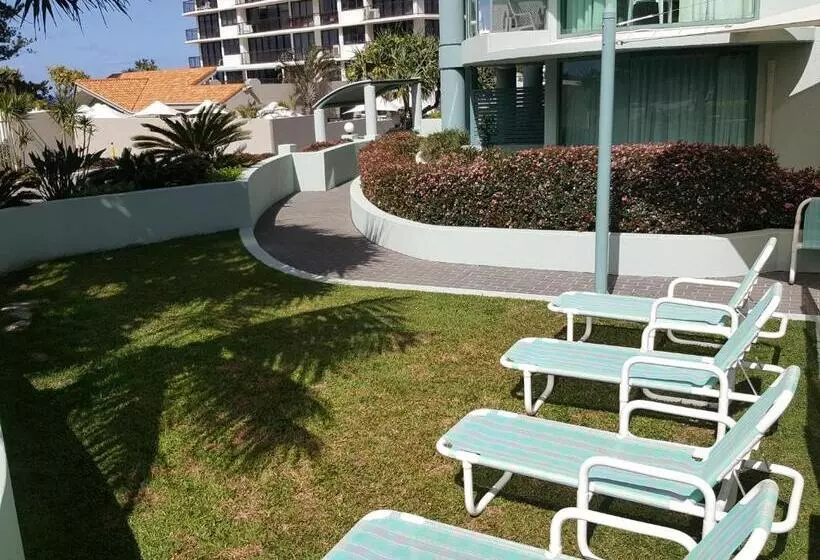 Emerald Sands Holiday Apartments