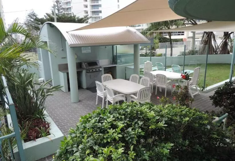 Emerald Sands Holiday Apartments