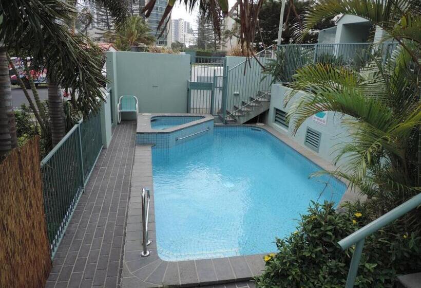 Emerald Sands Holiday Apartments