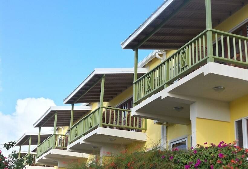 هتل Grooms Beach Villa & Resort