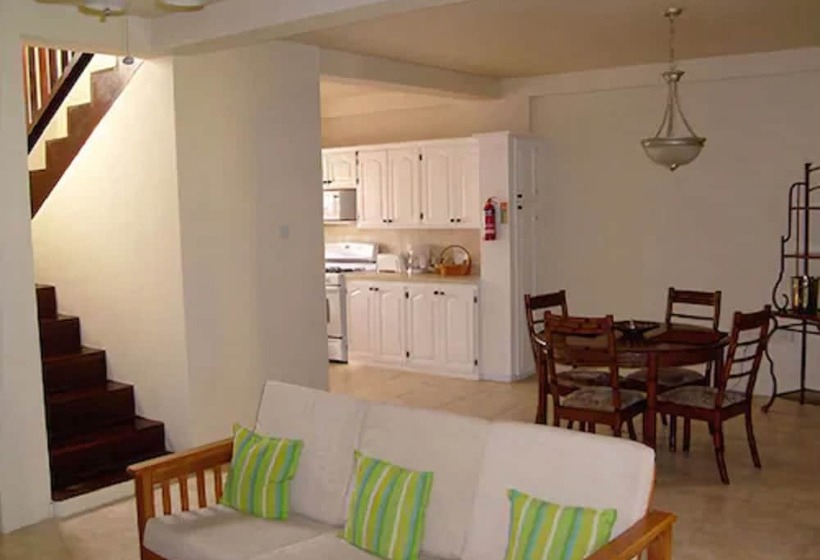 هتل Grooms Beach Villa & Resort