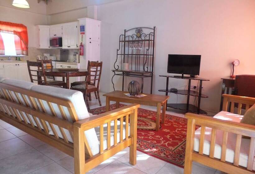 هتل Grooms Beach Villa & Resort