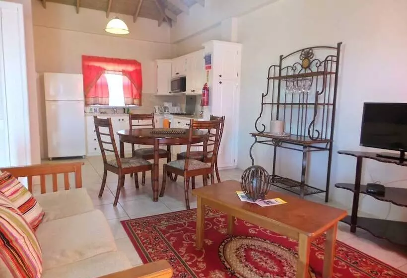 Hôtel Grooms Beach Villa & Resort