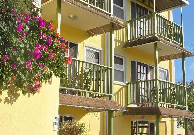 هتل Grooms Beach Villa & Resort