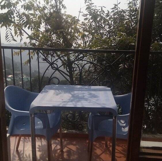 בית מלון כפרי Pong View