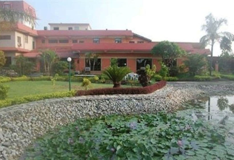 هتل Nirvana By Luxury International