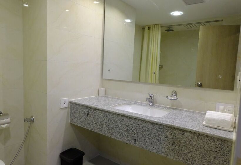 هتل Nirvana By Luxury International