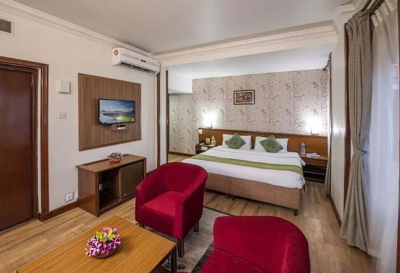 هتل Nirvana By Luxury International