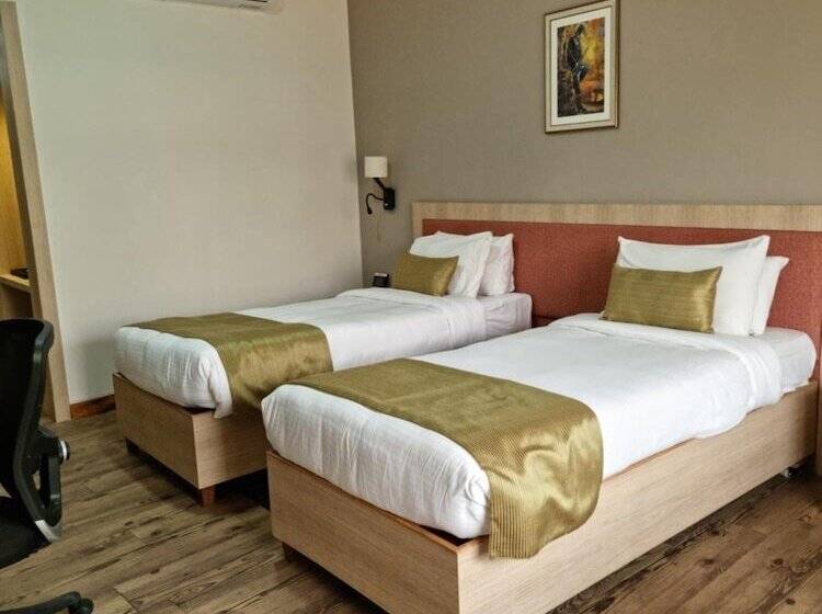 هتل Nirvana By Luxury International